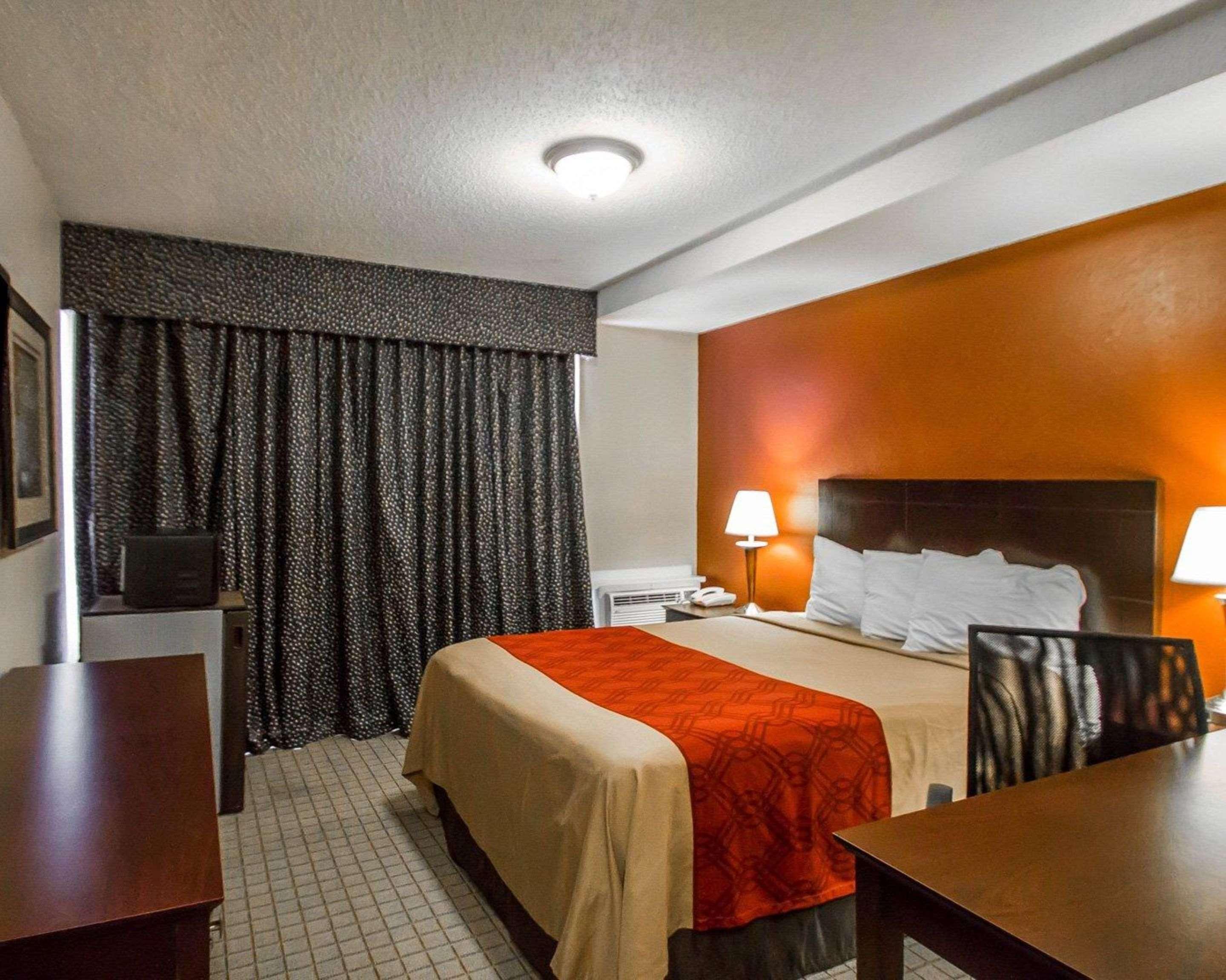 Econo Lodge Inn & Suites Old Saybrook - Westbrook Extérieur photo
